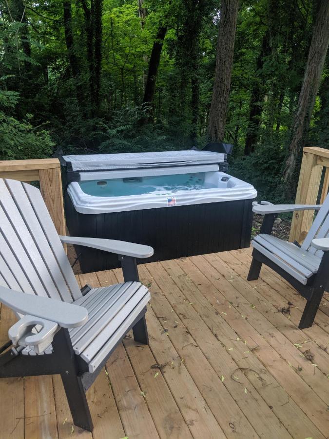 Thomas Cabin Forest Tiny Cabin With Hot Tub Chattanooga Luaran gambar