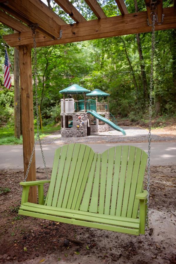 Thomas Cabin Forest Tiny Cabin With Hot Tub Chattanooga Luaran gambar