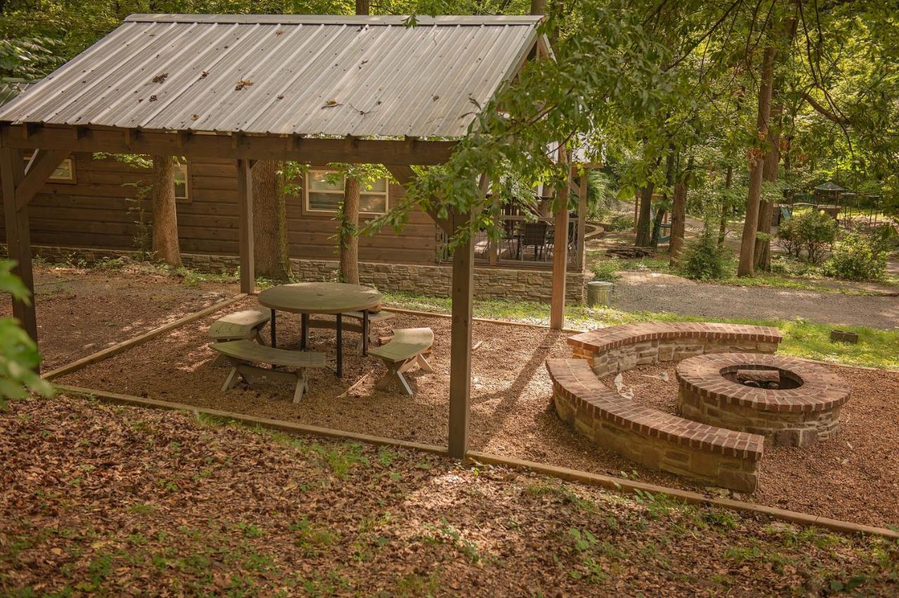 Thomas Cabin Forest Tiny Cabin With Hot Tub Chattanooga Luaran gambar